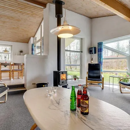 Bosi - 28km From The Sea By Interhome Vakantiehuis *
